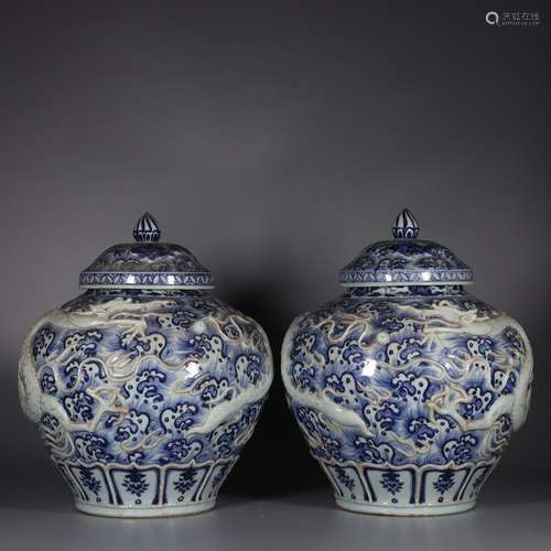 pair of chinese blue and white porcelain pots