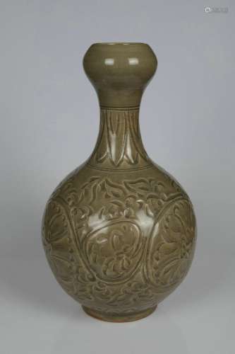 chinese green glazed porcelain garlic-head vase