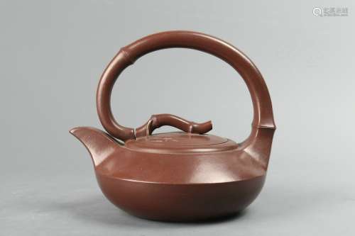 chinese zisha pot with loop handle