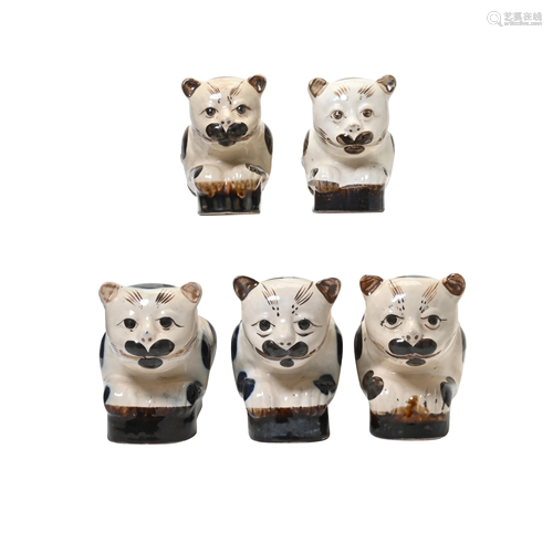 Group of Five Cizhou Ware Cat-Form Pillows.