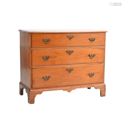 19th Century New England Pine Chest of Drawers.