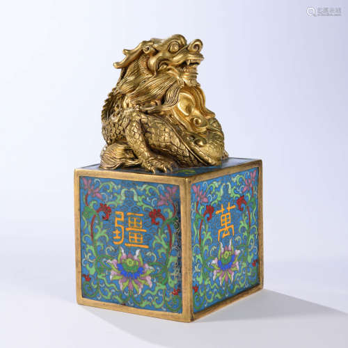 A Gilt-Inlaid Enameled Cloisonne Dragon Seal