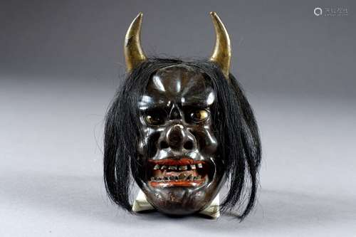 Petit masque de théâtre No, figurant Hannya.