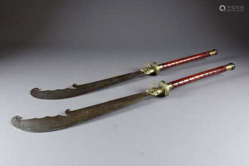 Paire de sabres chinois.