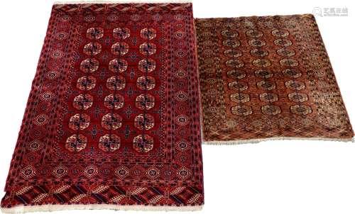 Deux Carpettes Bokhara.