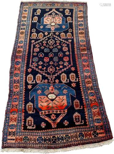 Tapis Louristan.