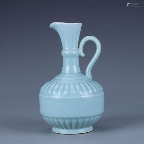 A Blue-Glazed Handle Pot