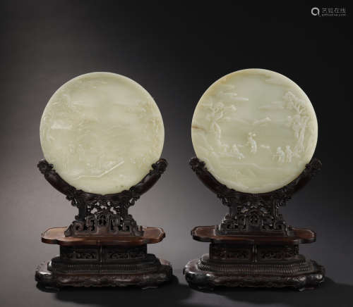 A PAIR OF CHINESE HETIAN JADE CARVED 