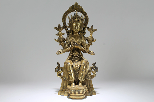 A Chinese Vividly-detailed Fortune Gilt Buddha Statue