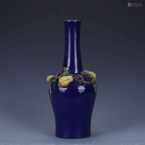 A Blue-Glazed Mallet-Shaped Vase
