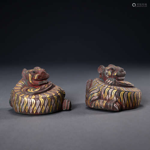 A Pair Of Gold And Silver Inlaying Mat Weights
