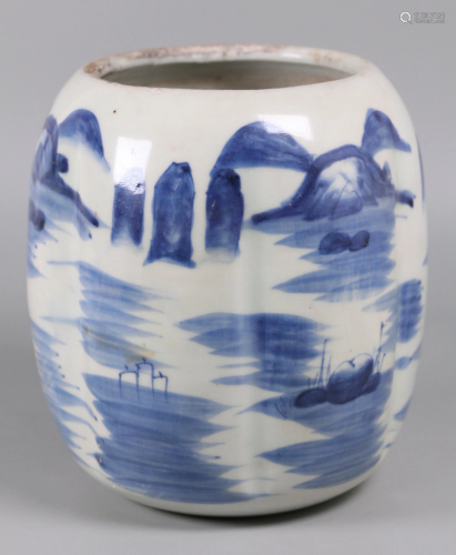 Chinese blue & white porcelain jar, possibly Ming