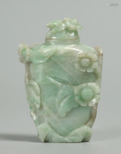 Chinese jadeite snuff bottle