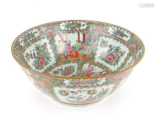 20th century Chinese famille rose bowl decorated with panels...