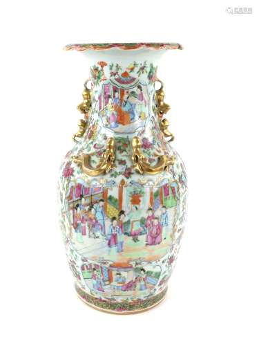Chinese Canton famille rose vase decorated with Manchu/Chine...
