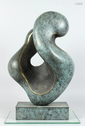 A LARGE ABSTRACT SPECKLED BRONZE ENTWINED FIGURE on a