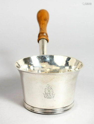 A QUEEN ANNE SILVER BRANDY POT, 3 is diameter, with