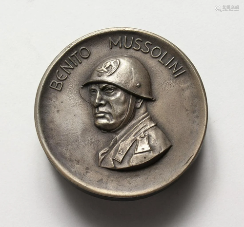 A REPLICA MUSSOLINI CIRCULAR BOX AND COVER 2.5 ins