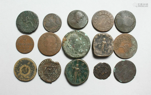 A MIXED LOT OF ROMAN, ENGLISH AND FOREIGN COINS, (15