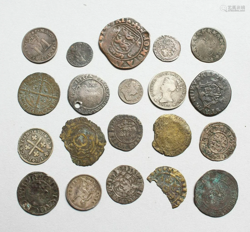 A SMALL COLLECTION OF EARLY MAUNDY AND OTHER COINS…