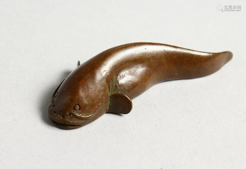 A JAPANESE BRONZE CATFISH 2.ins long