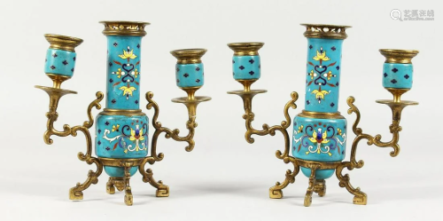 A GOOD PAIR OF 19TH CENTURY FRENCH CHAMPLEVE CHI…