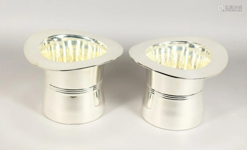 A PAIR OF PLATE TOP HAT WINE COOLERS 6.5 ins high.