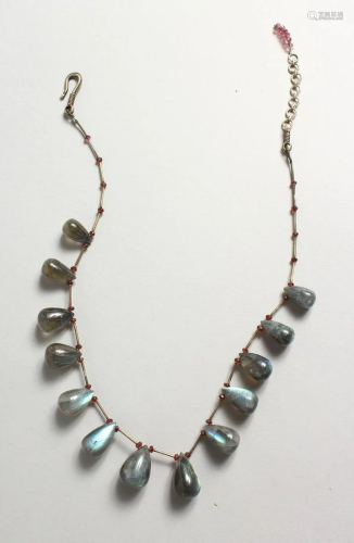AN IRANIAN STONE NECKLACE