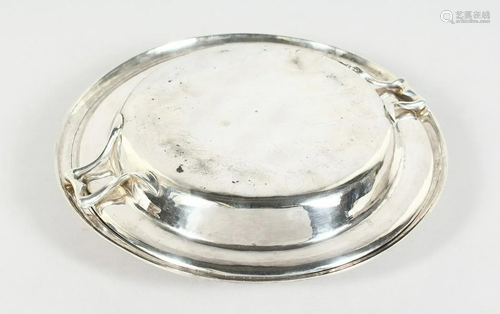 A BRITANNIA STANDARD SILVER CIRCULAR DISH AND COVER