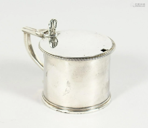 A GEORGE III SILVER DRUM MUSTARD POT, COVER AND LINER,