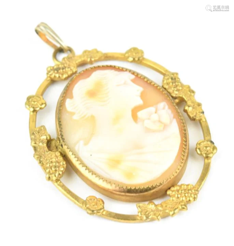 Antique Natural Shell Hand Carved Cameo Pendant