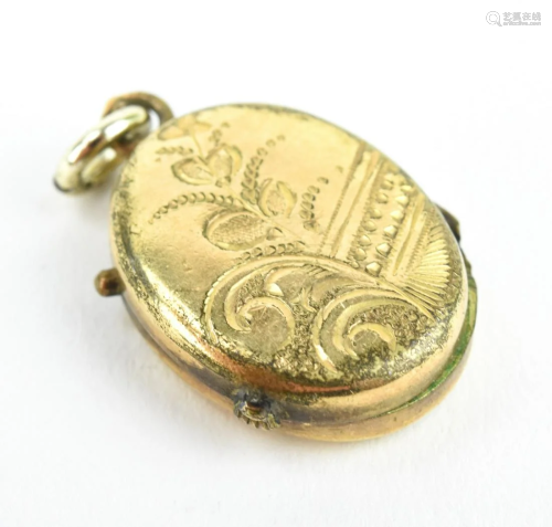Antique 19th C Scenic Gold Locket Necklace Pendant