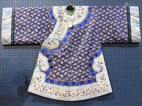 Chinese woven purple ground lady's informal robe