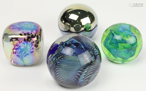 (lot of 4) Paperweight group