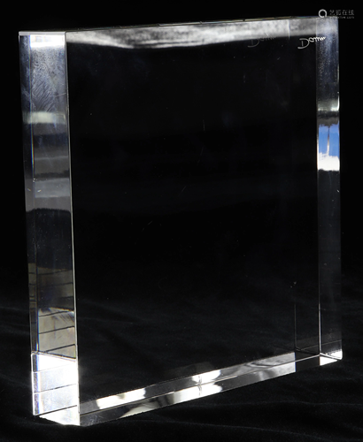 A Daum clear glass sculpture