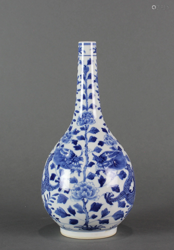 Chinese blue and white bottle vase