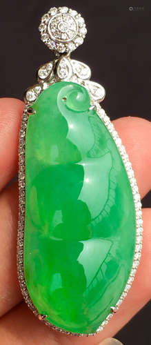 ICY GREEN JADEITE PEA PENDANT