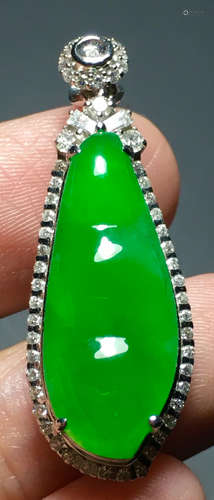 ICY GREEN JADEITE PEA PENDANT