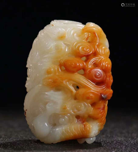 HETIAN JADE DRAGON PATTERN PENDANT