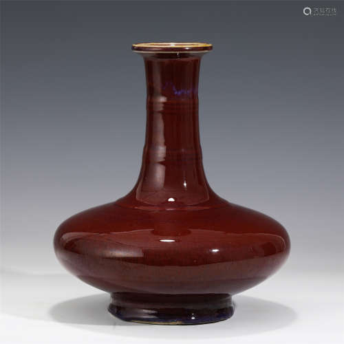 A CHINESE RED GLAZED PORCELAIN VIEWS VASE/QING DYNASTY