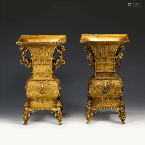 A PAIR OF CHINESE GILT BRONZE FOUR FOOTS SQUARE ZUN VASES/QI...