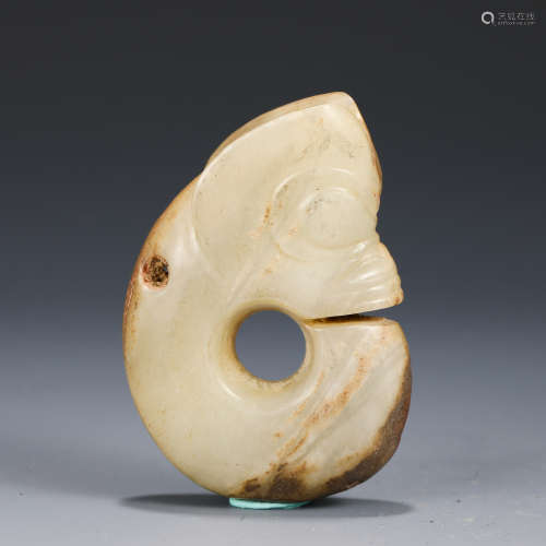A CHINESE CARVED JADE PLAQUE PENDANT/HONGSHAN CULTURE