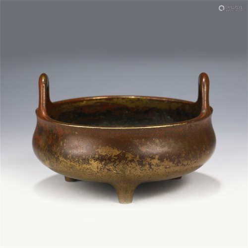 A CHINESE BRONZE TRIPLE FOOTS DOUBLE HANDLE INCENSE BURNER/Q...