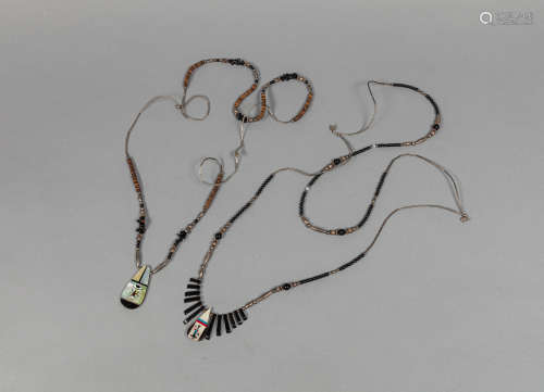 Set Kachina Dancer Pearl Silver Metal Necklaces