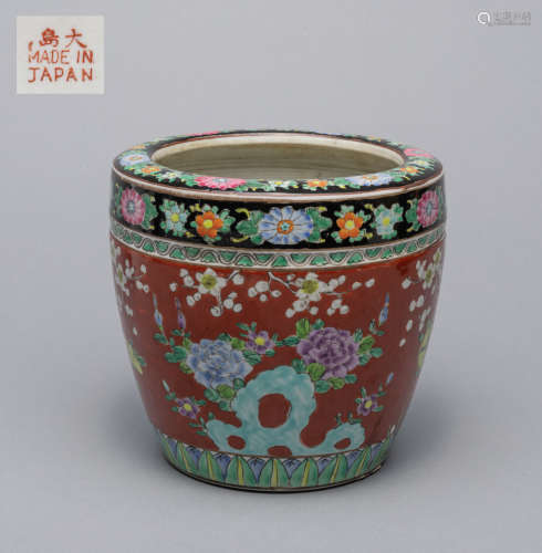 Large Japanese Old Famille Rose Porcelain Pot