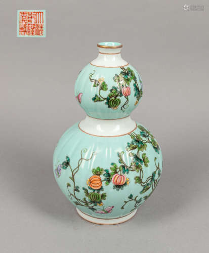 Chinese enameled porcelain gourd vase