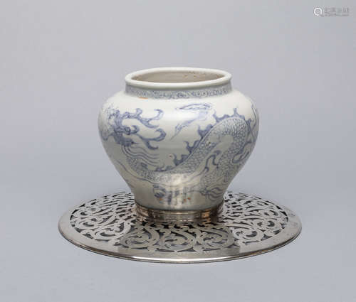 Hoian Shipwreck blue white porcelain jar with silver-plate B...