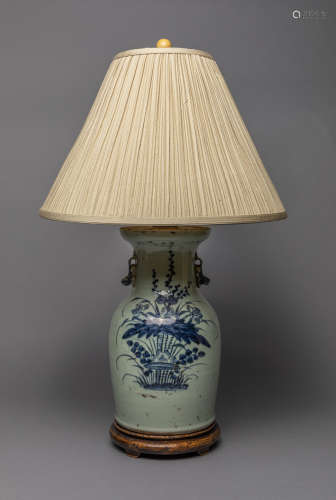 Chinese Blue White Porcelain Lamp