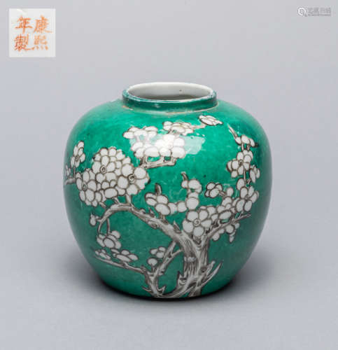 Chinese Old Famille Rose Porcelain Jar