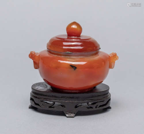 Chinese Export Cameo Agate Covered Jar